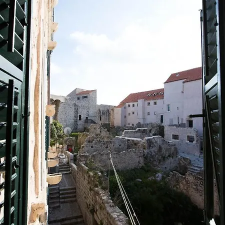 Mirella Gostinjska kuća