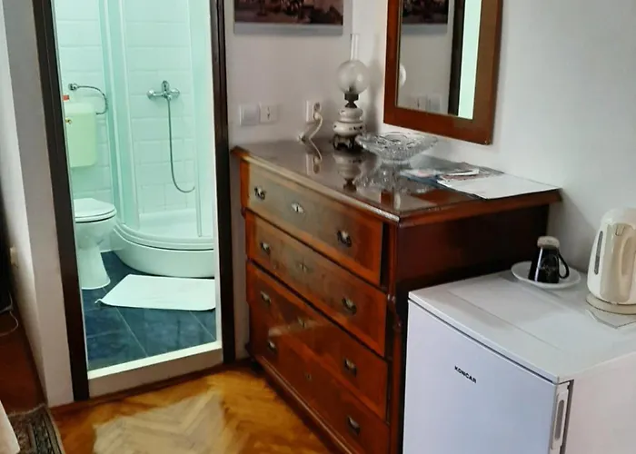 招待所 Mirella 3*